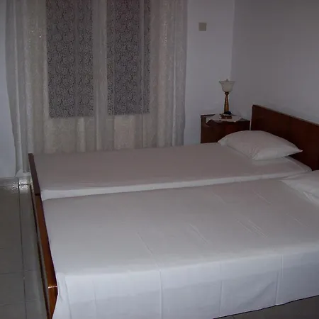 Theos Prázdninový dům Agios Stefanos Avliotes (Corfu)