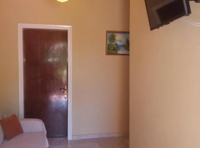 Tatil Evi Theos