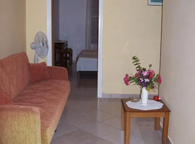Theos Tatil Evi